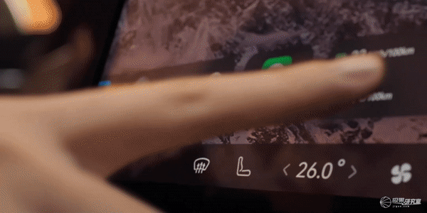 https://img.doubibi.com/newstatic/18926/0482c4abd52309a6.gif